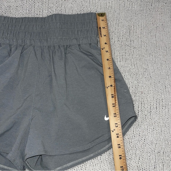 Nike Women's Athlethic high waisted grey running Shorts M - Picture 5 of 10
